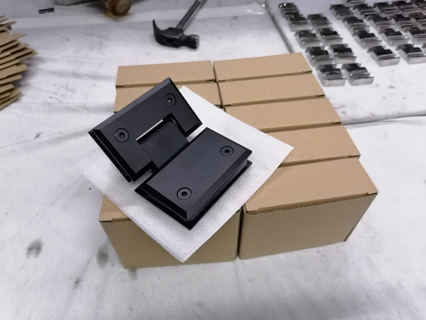 Heavy Duty 135° Glass-to-Glass Hinge for Shower Doors, Stainless Steel Glass Clamp Hardware